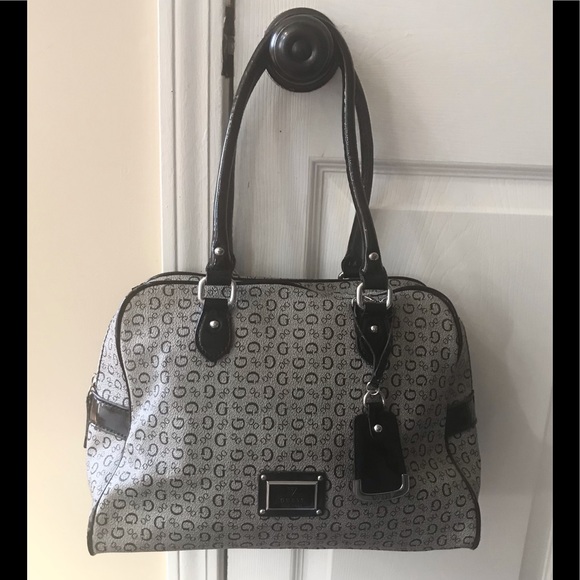 Guess Handbags - SOLD DO NOT BUY I CROSS POST!!!!